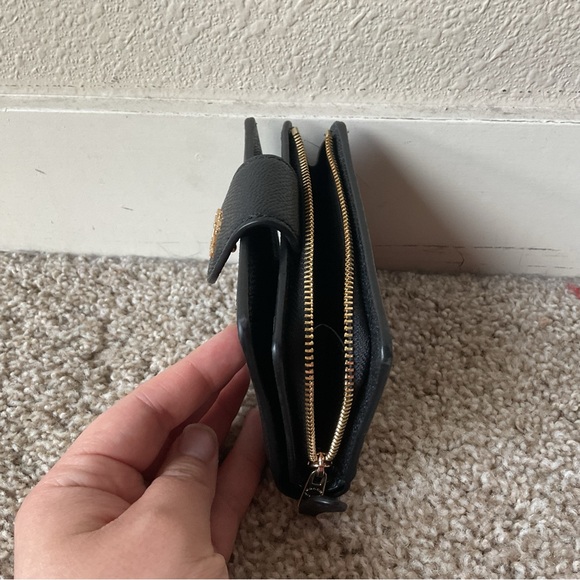 Used COACH 6390 Medium Corner Zip Wallet - Black - Picture 4 of 6